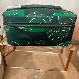 Kate spade HOST PICK NWT travel makeup cosmetic multi case